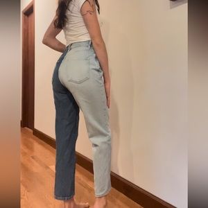 gently worn. Dual tone jeans. size 25. No rips or stains. #vintage #denim